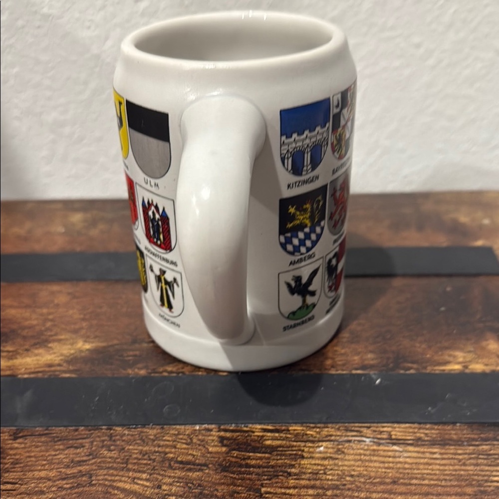 Vintage Munchner Beer Stein mug & a Ceramarte mug - Picture 11 of 13